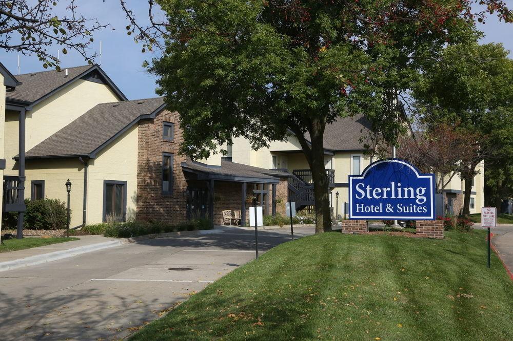 Sterling Hotel And Suites Clive ภายนอก รูปภาพ