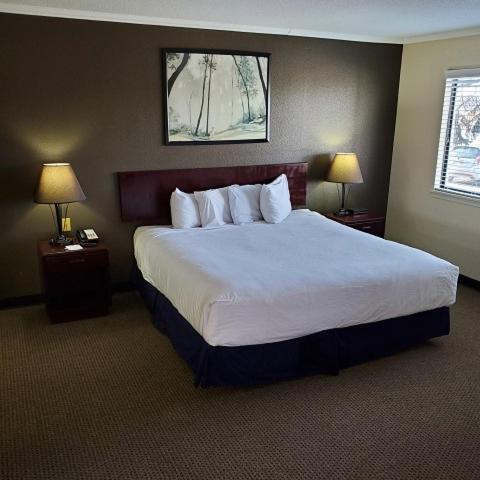 Sterling Hotel And Suites Clive ภายนอก รูปภาพ